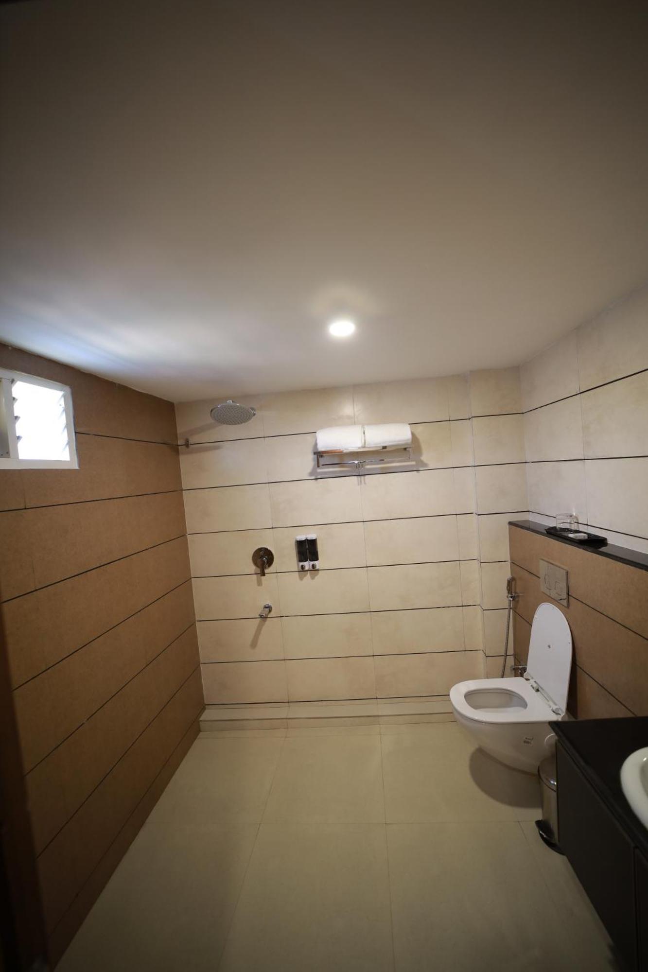 Kannangad Royal Residency酒店 外观 照片